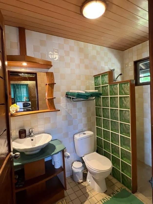 Tehuarupe Surf Studios Haapiti エクステリア 写真