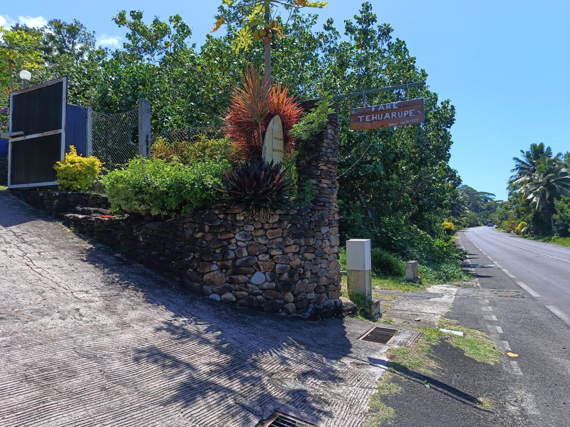 Tehuarupe Surf Studios Haapiti エクステリア 写真