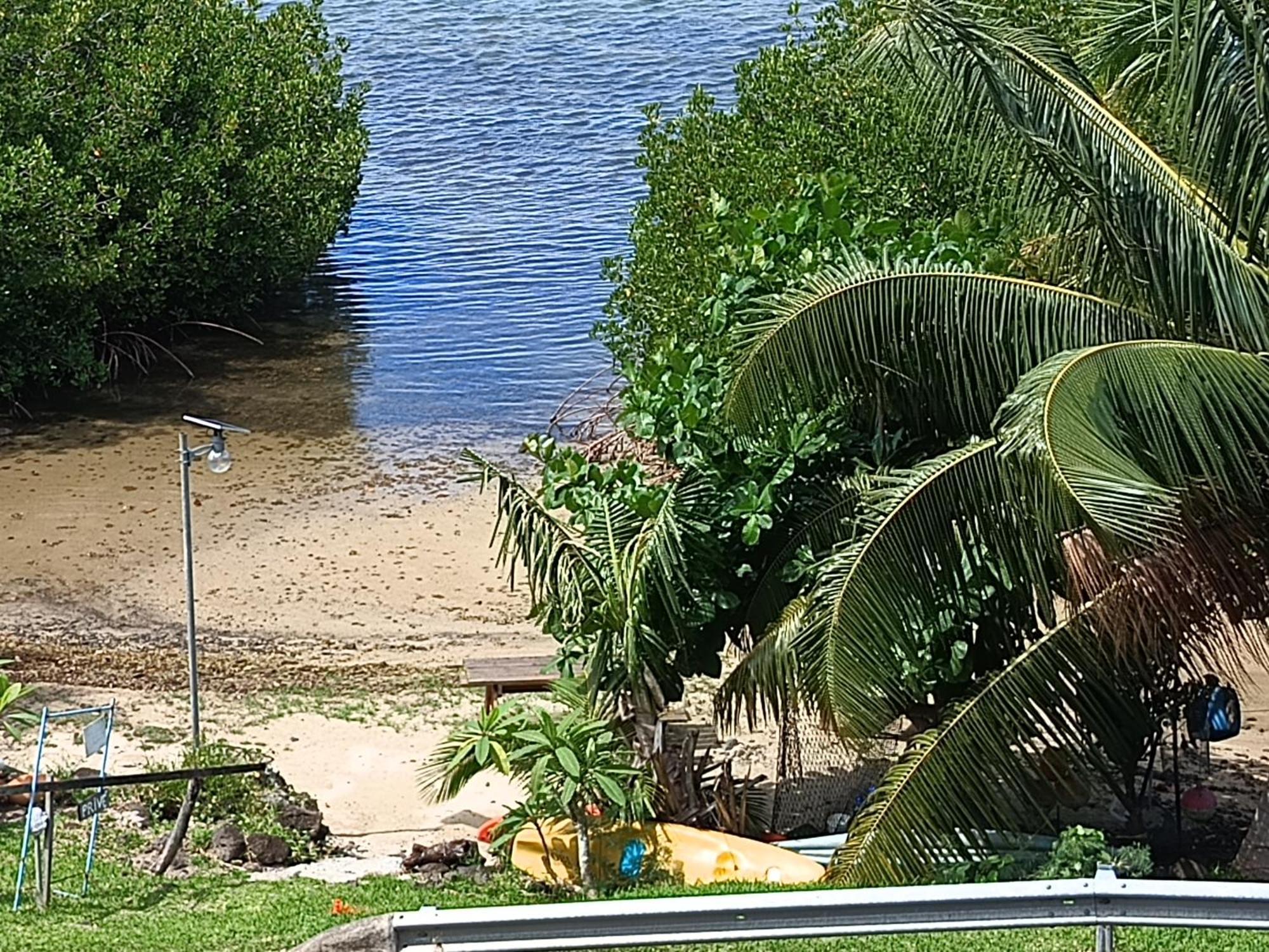 Tehuarupe Surf Studios Haapiti エクステリア 写真